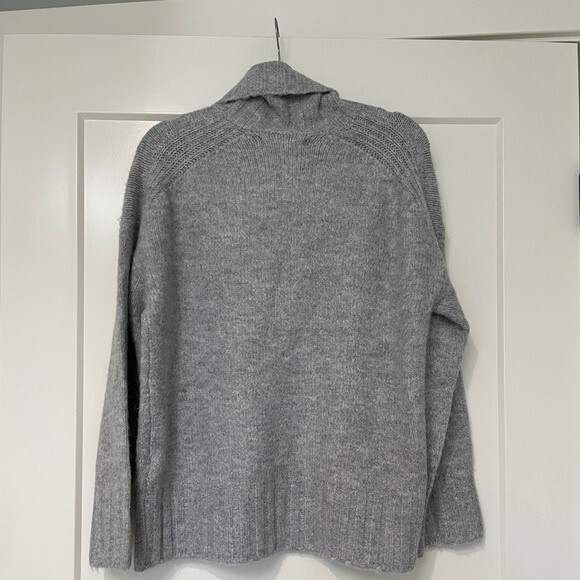 Vero Modo Berko Turtleneck Sweater Light Grey - NWT - Picture 4 of 6